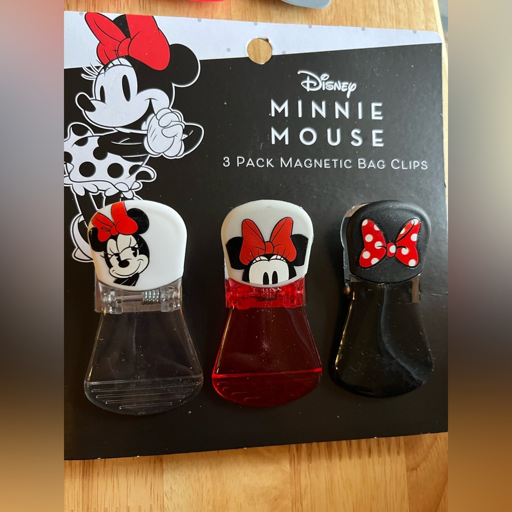 Disney Mickey and Minnie Mouse Kitchen Set - Picture 3 of 6